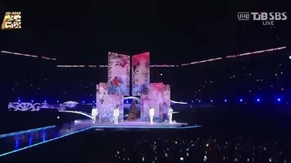 章昊SBS歌谣大战合作舞台！贵公子昊昊，好帅又好听！