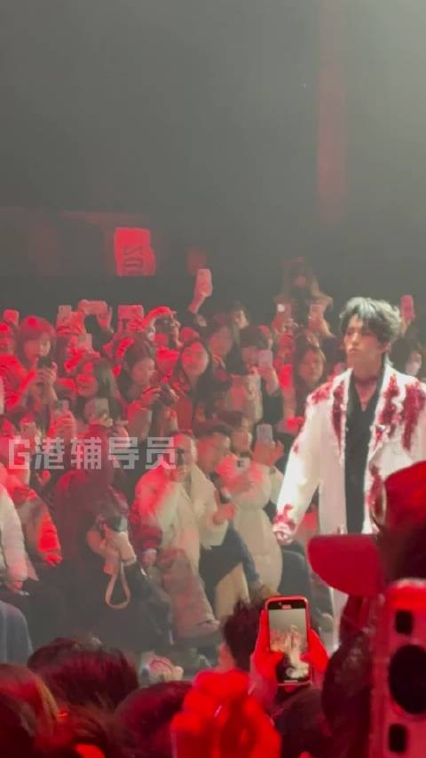 大王登场，太有实力啦，手指出去的那一下好霸气