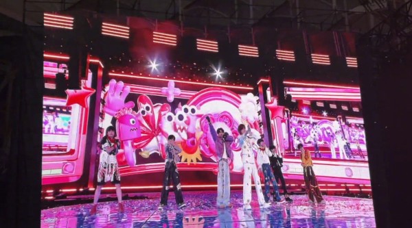 张泽禹张峻豪陈浚铭左奇函陈思罕李煜东聂玮辰《大舌头》舞台