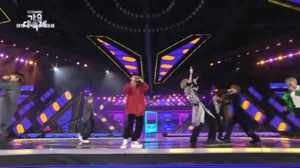 六年前的今天(191227),防弹少年团 在2019KBS歌谣大祝祭节目中带来