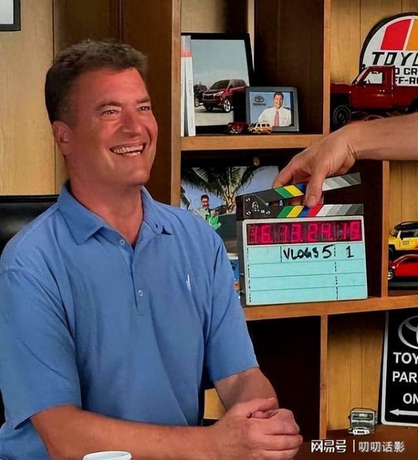 美剧老友记又一演员去世，帕特·芬恩因癌症病逝，享年60岁