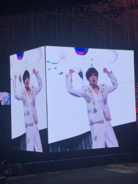 跨代合作舞台，大舌头，真的很出圈呀