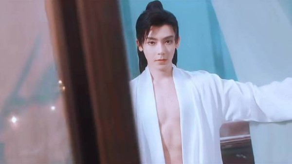 美强惨大小姐与心机奴主仆互演日常引热议