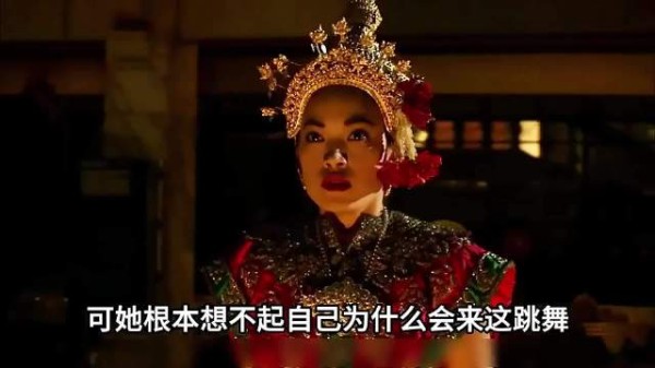 女人是警方御用凶案演员，为死者伸冤后，自己却被算计