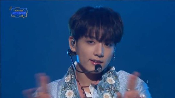 田柾国181228KBS歌谣大祝祭献唱Euphoria