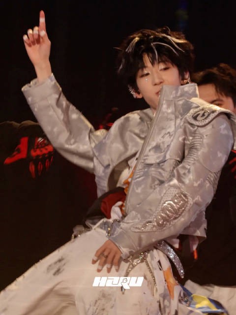 杨博文就该跳这种劲舞啊我爽飞了 老师我还要