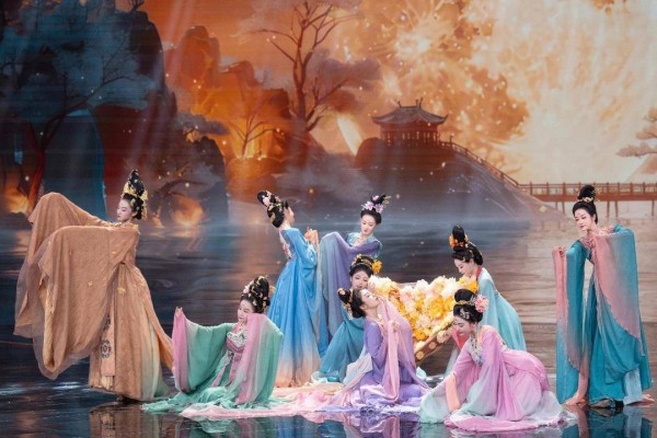 实探全国首个院团“团播间”:陕西省歌舞剧院凭什么“吃螃蟹”?