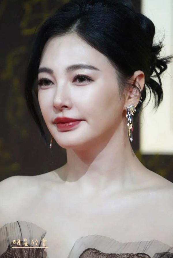 张雨绮的脸，是个谜