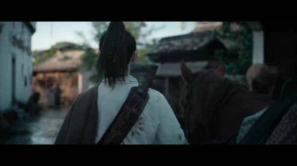 《白衣公卿》杀青物料曝光，龚俊双面身份打戏惊艳