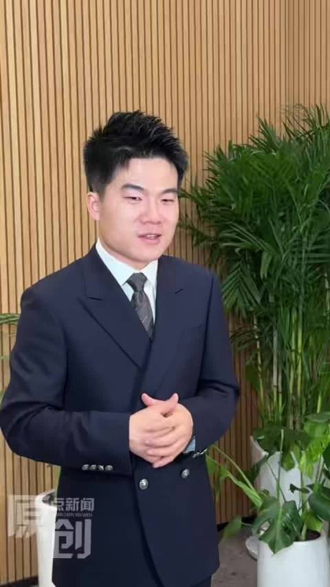 董宇辉亮相家乡新年音乐会