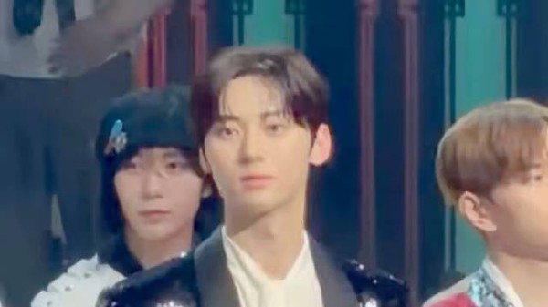 天生优越黄旼炫 251231 MBC歌谣大祭典 饭拍视频一则 mohng95