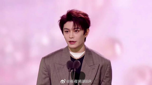 丁禹兮一开口全场沸腾，孟子义满脸震撼，这声浪太强了丨星光大赏