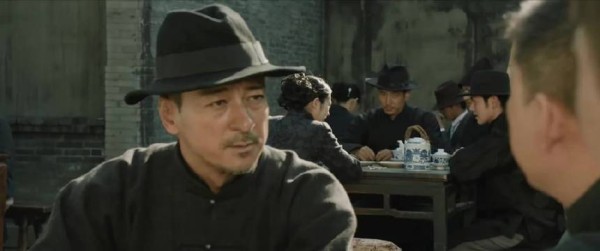 归队:鬼子特务放完话,刚起身就被爆头,这一枪早就等着他!