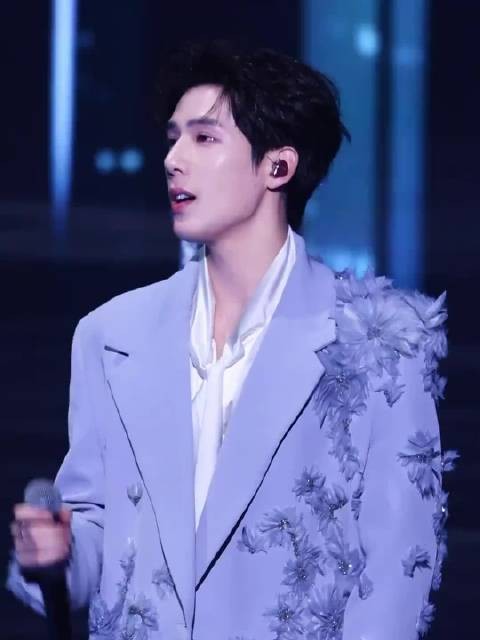 王安宇实惨，多关注大帅哥的作品吧