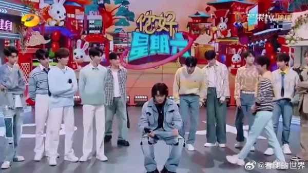 时代少年团默契十足，张真源严浩翔动作神同步！