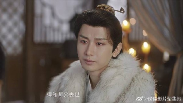 李莲花愧对师父 得知师父去世无颜进门,只能远远看着