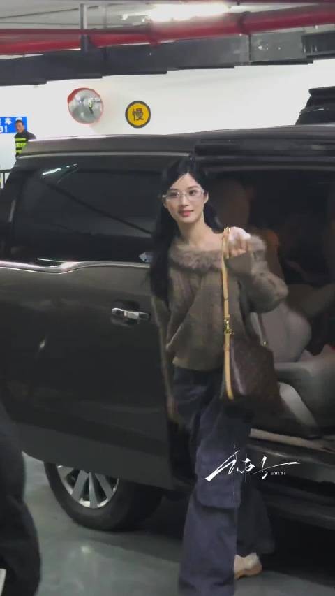 晓晓也太适合高智感的造型了吧，太美了宝宝