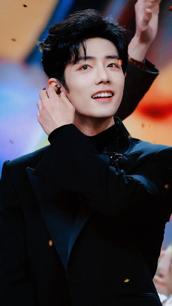 东方卫视导播发文赞肖战，天选舞台人，值得所有的掌声和偏爱