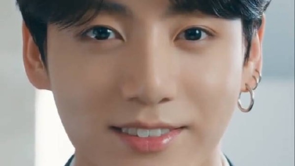 田柾国 220107 Coway cut 快看兔牙 太可爱了