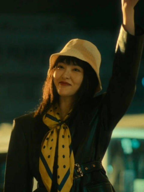 曲梦坎坷一生紧握正义罗盘