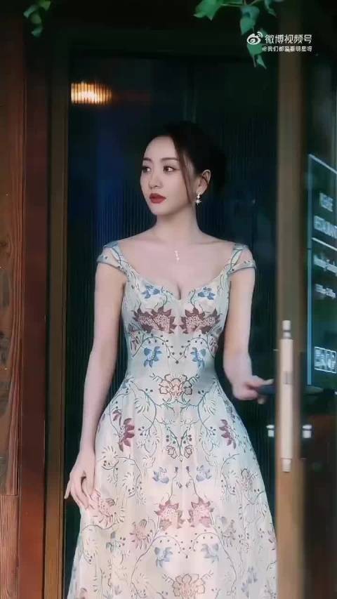 越来越性感的杨蓉,这身材谁能顶得住