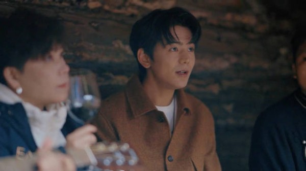 丁真邓亚萍合唱藏歌触动心弦，邓亚萍感动落泪