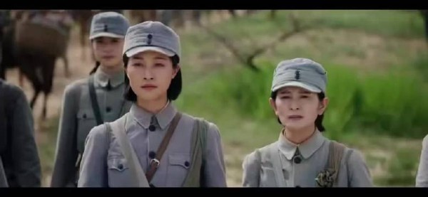 陈冠英策马吹号演绎少年英雄赵铁柱