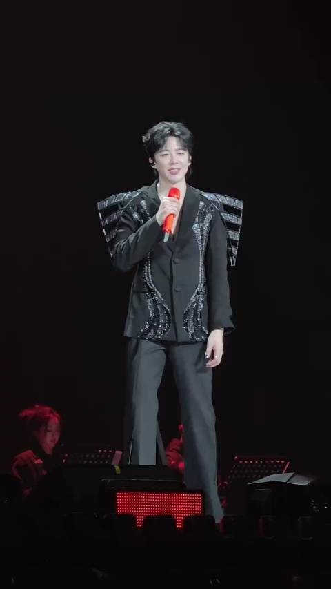 好喜欢演唱会聊天环节 中奖了……很幸运呀 提前祝成都演唱会圆满成功