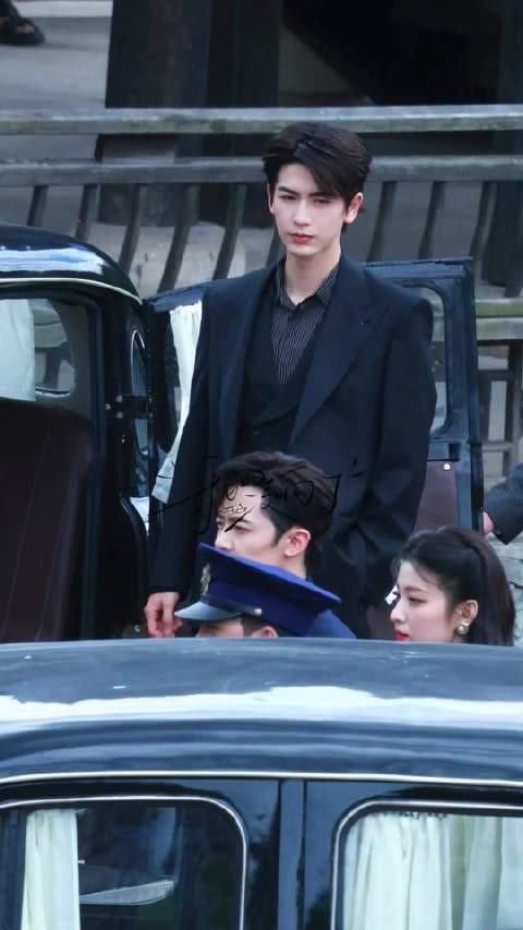 月老的红线绕指柔，相爱的人在捉迷藏， 张凌赫 |张凌赫慕容清峄