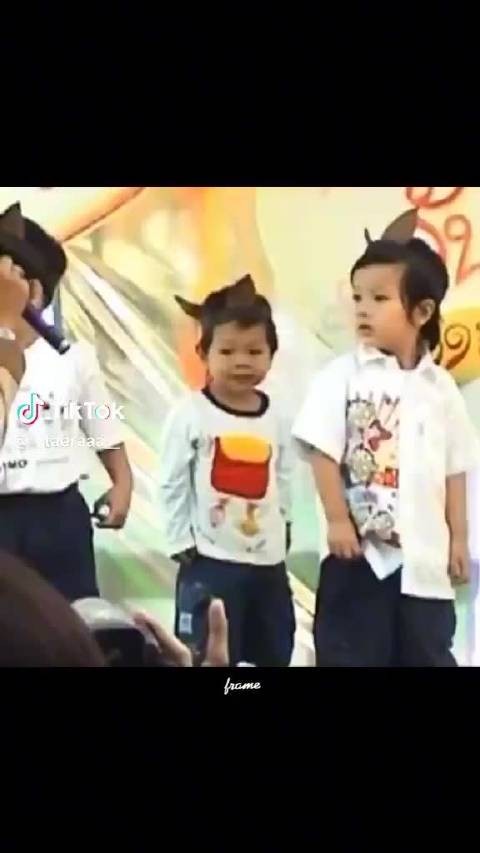 网友互动询问装扮造型，对方回应找妈妈