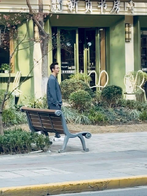 好小一张脸!太帅了叭…… @William威廉陈伟霆 视频源水印