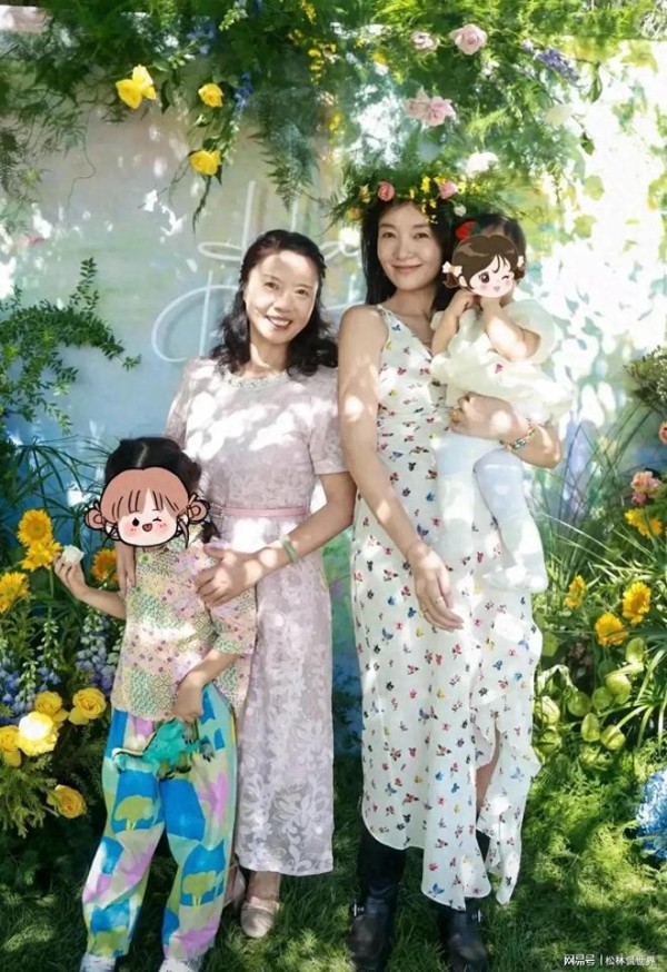 齐溪晒二胎宝宝正脸!身材发福明显,4岁大女儿身高已过妈妈腰