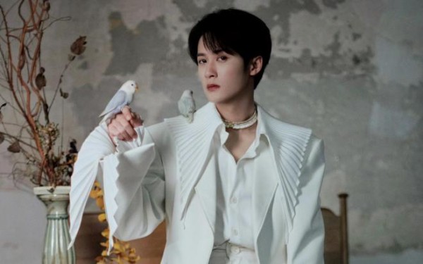 檀健次直播神采飞扬，恋情风波难掩光芒，后续发展咋走向