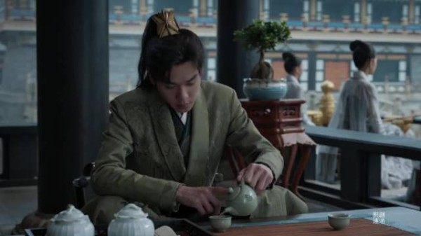 庆余年:范闲怒揍官二代!宜贵嫔点破:三皇子安稳全靠大表哥!