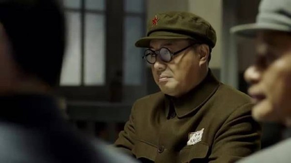 特赦1959：黄维不相信报纸报道，当面询问陈赓，听到人回答傻眼了！