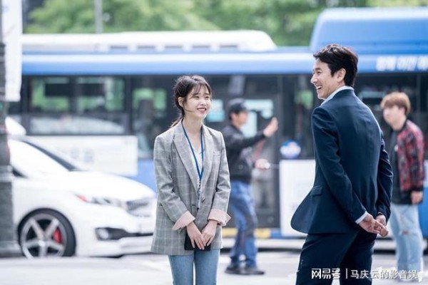 《秋雪漫过的冬天》首播，赵又廷张子枫主演，不如原版韩剧好看