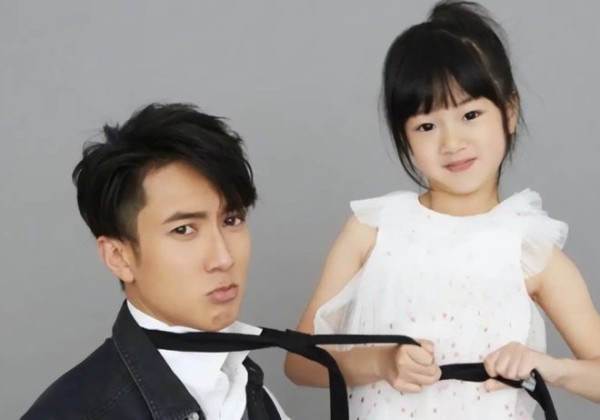 对待吴欣怡的感情，吴尊这样回应，开心又担心 ！