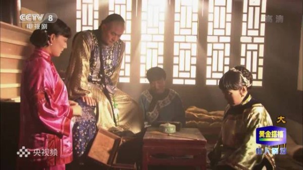 《大宅门》二奶奶雅萍欲告状，老三媳妇通风报信