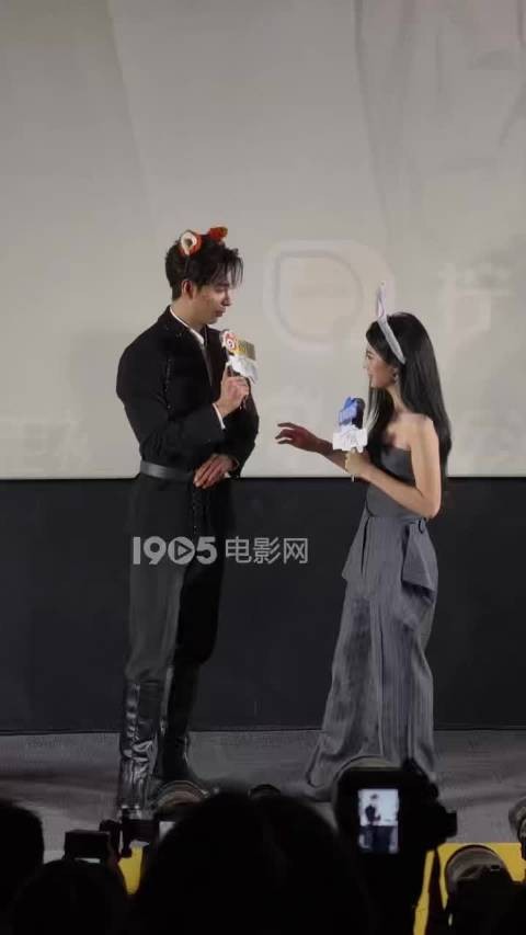 《轧戏》微博追剧团，陈星旭卢昱晓演绎方言版尼克朱迪