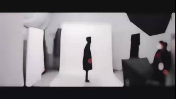 敖瑞鹏《狂花》定妆花絮，拿烟斗神秘感拉满了，期待住啦 敖瑞鹏拿烟斗