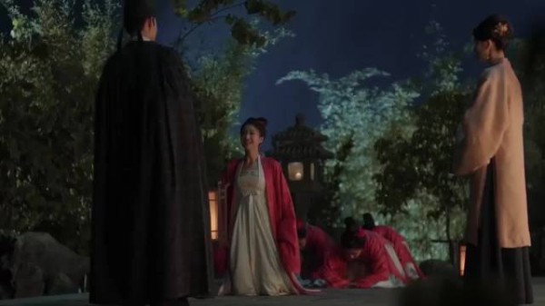 清平乐张妼晗活泼可爱获官家披风