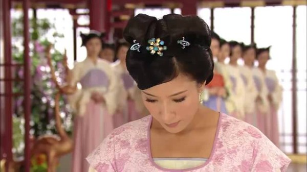 《宫心计》太妃洗脚婢获圣宠引太后嫉妒