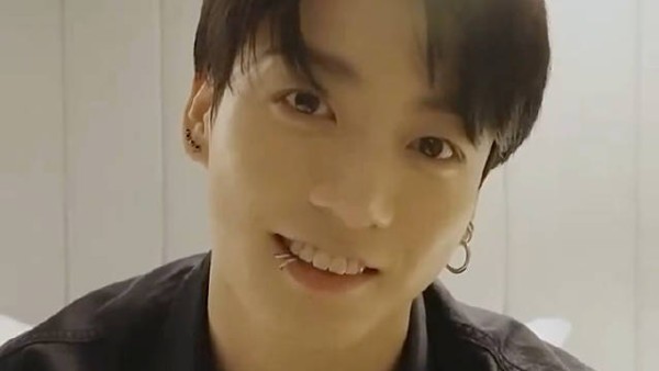 田柾国晒Standing Next to You宣传花絮,告白粉丝因你们幸福