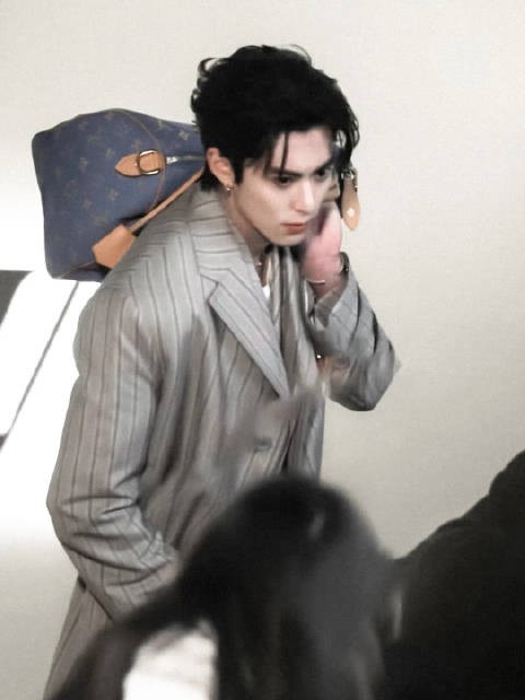 王鹤棣宋茜王嘉尔周冬雨出席LV活动，三里屯新店开幕