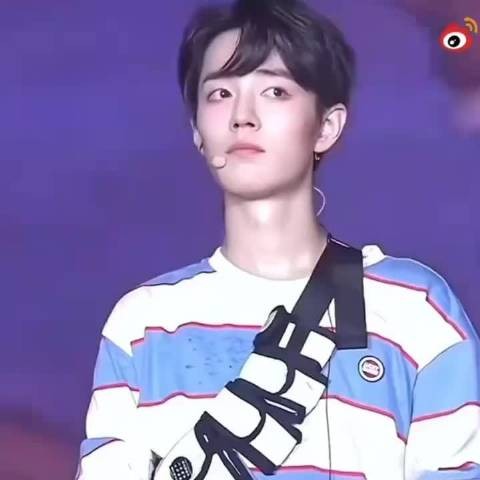 哇,早期的战哥,真是一个香香软软的小蛋糕,好貌美,好可爱,嘿嘿 肖战