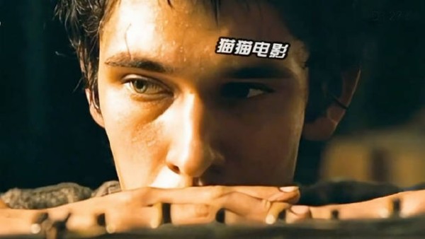 为了一滴绝世香水，他用13条少女的命做配方，香味越完美，人性越崩塌