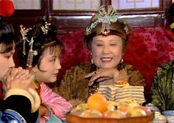 贾母的丫鬟好在哪里？为何人人都成了香饽饽？