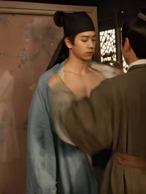 陈若轩青衫书生造型藏武将身段,雅飒反差吸睛