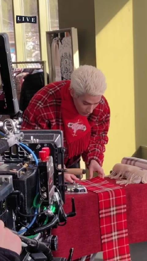 当米卡做起housework,会是什么样的 @米卡MIKA 安静又认真的帅气啊~ 米卡