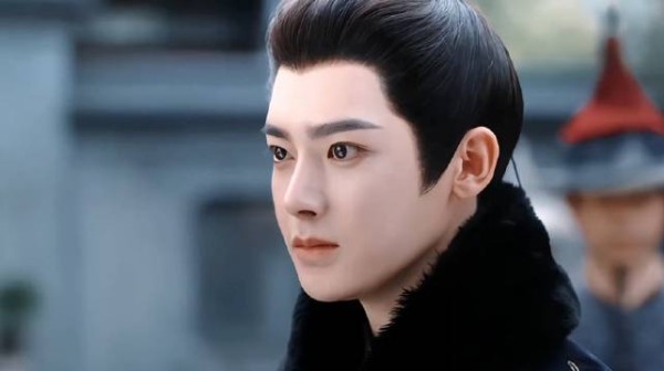 老登没有儿子对他拔刀的愤怒，只觉得儿子文武双全还胆识过人更喜欢了